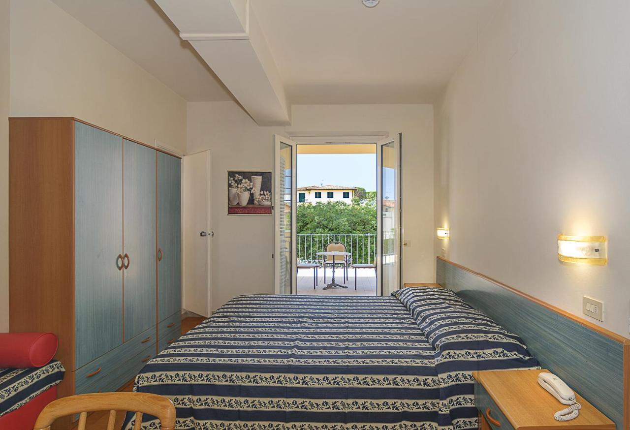 Hotel Apuana Marina di Pietrasanta Eksteriør billede