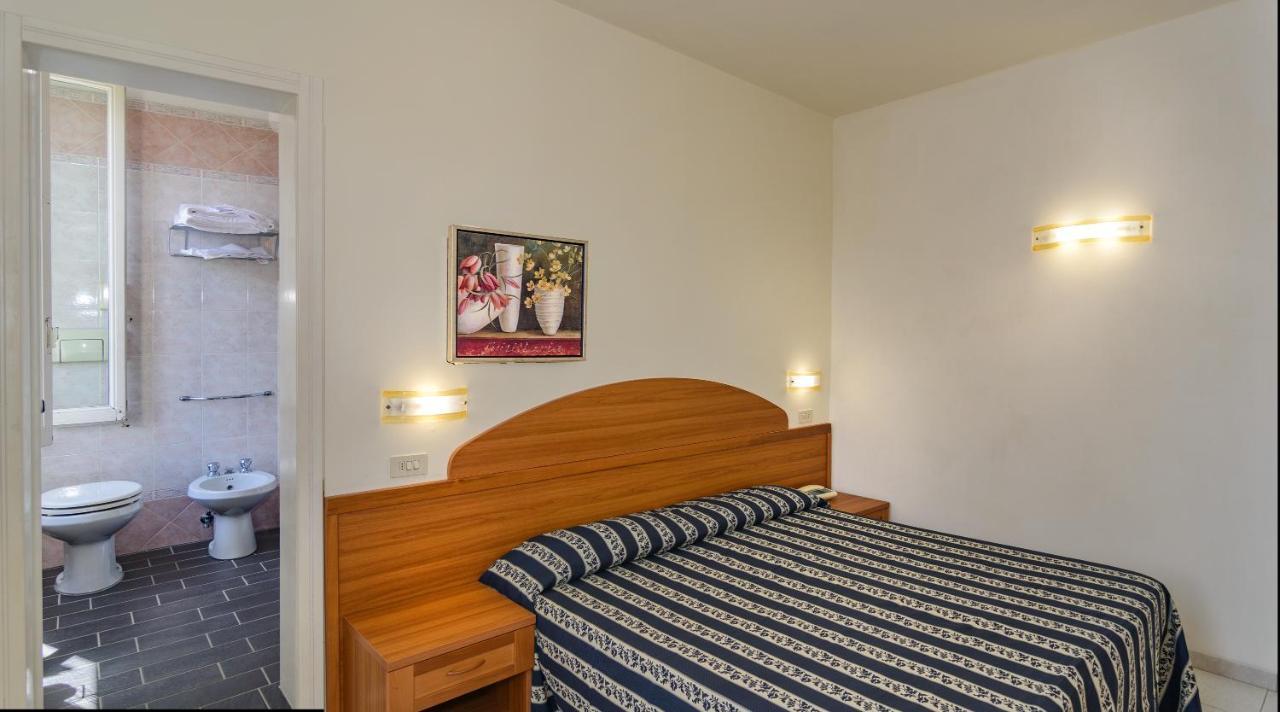 Hotel Apuana Marina di Pietrasanta Eksteriør billede