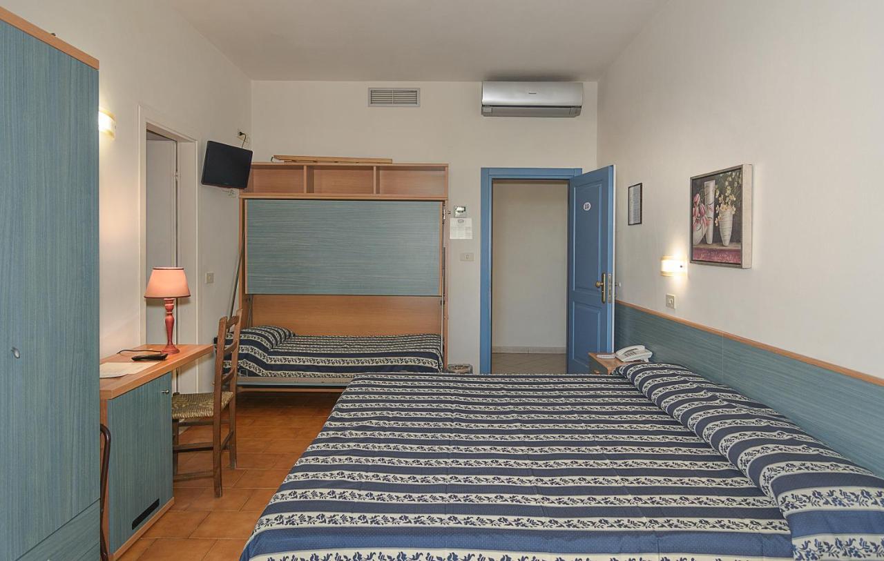 Hotel Apuana Marina di Pietrasanta Eksteriør billede