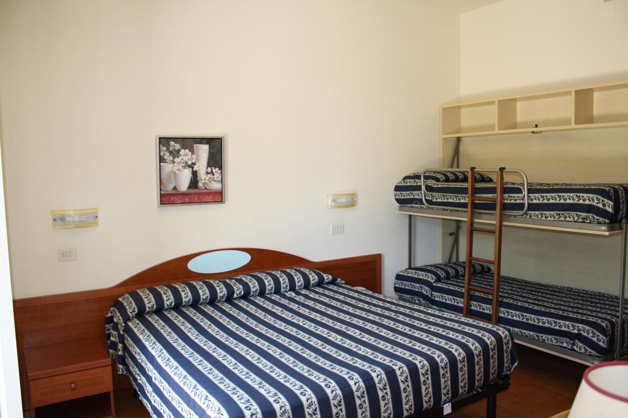 Hotel Apuana Marina di Pietrasanta Værelse billede