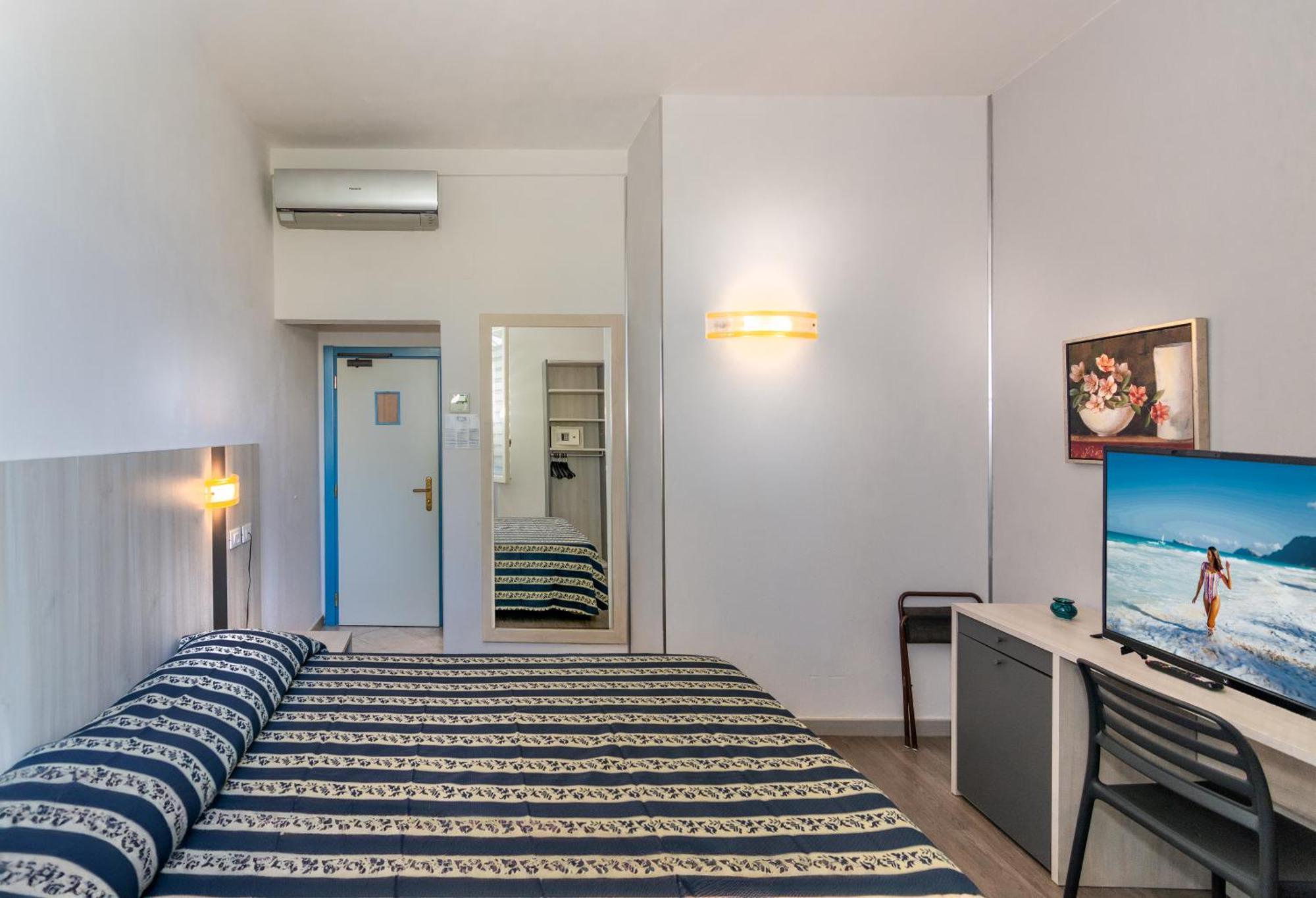 Hotel Apuana Marina di Pietrasanta Eksteriør billede