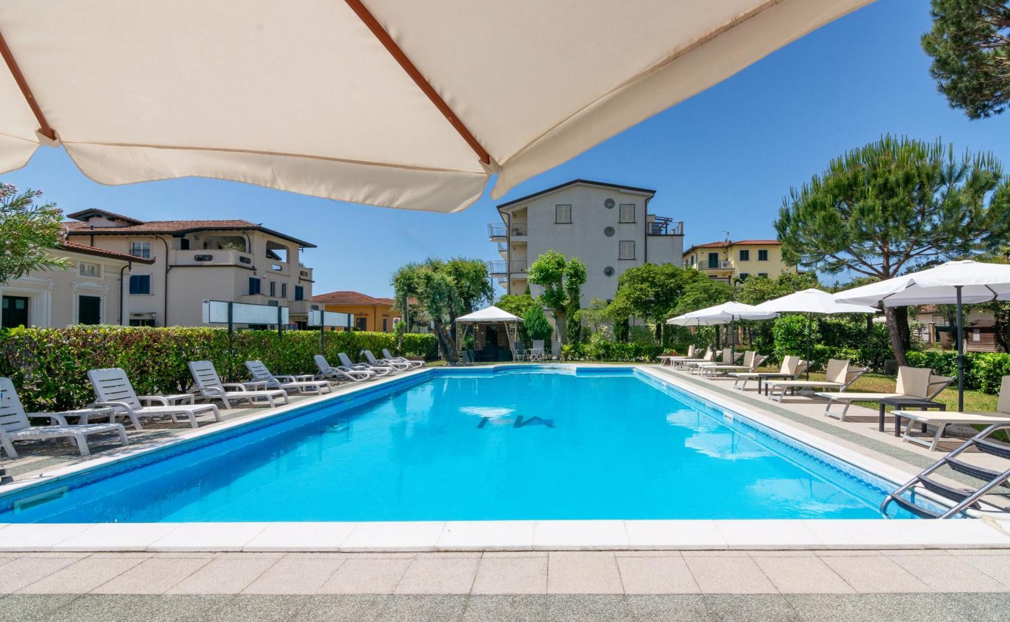 Hotel Apuana Marina di Pietrasanta Eksteriør billede