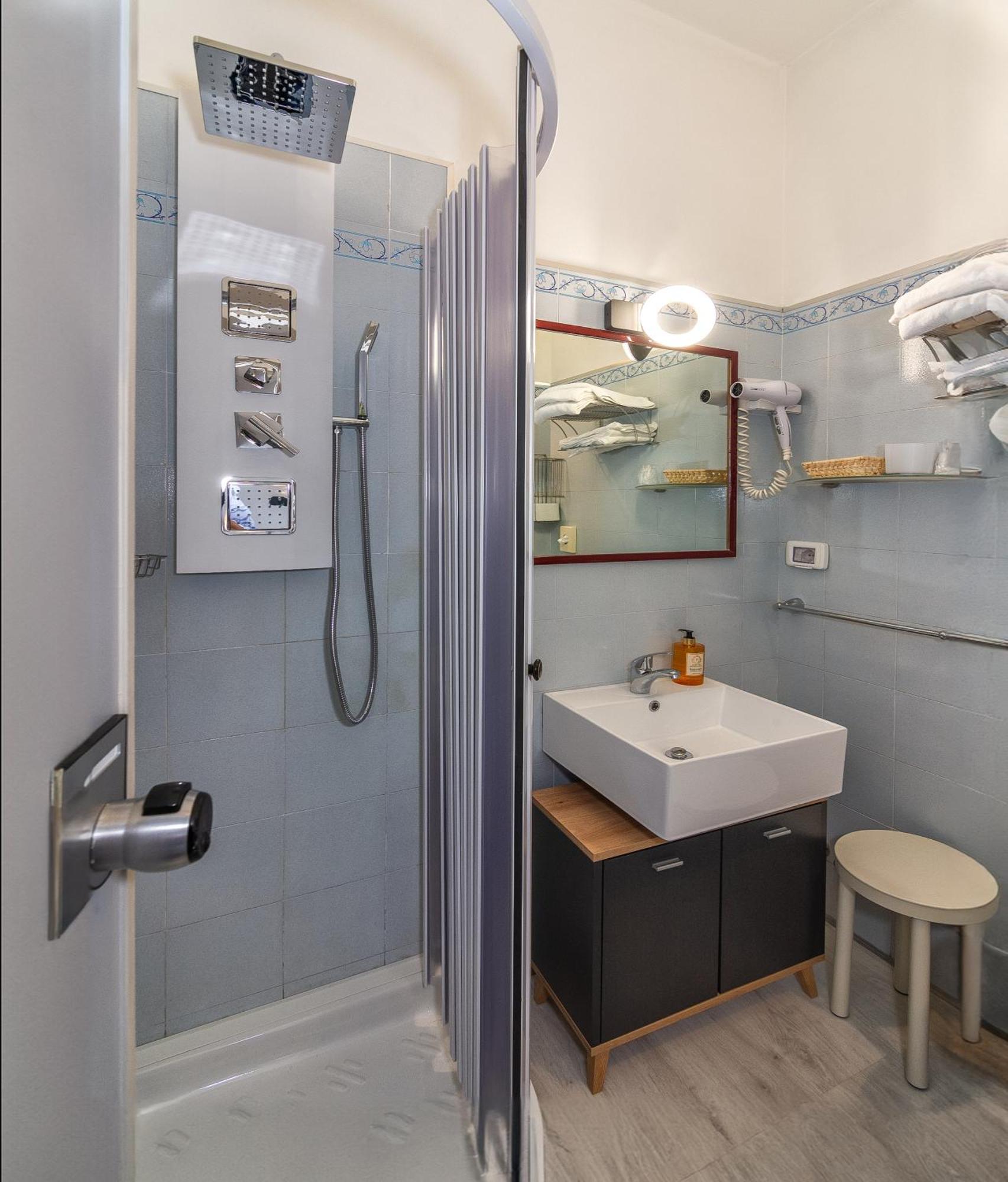 Hotel Apuana Marina di Pietrasanta Eksteriør billede