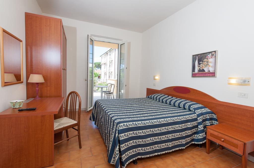 Hotel Apuana Marina di Pietrasanta Eksteriør billede